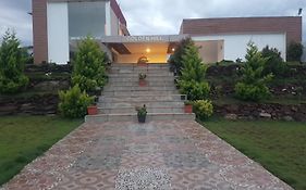 Golden Hill Resort
